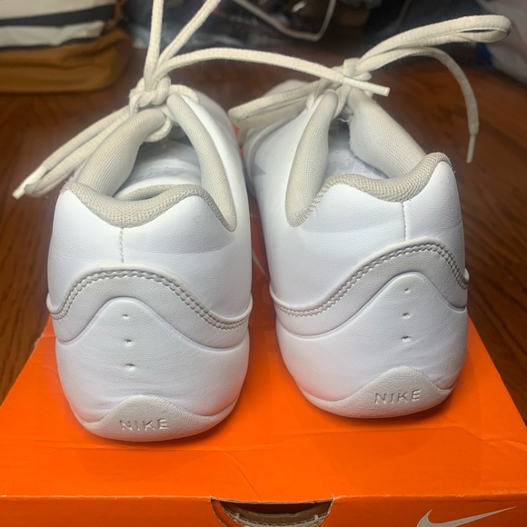 Nike White and red Athletic Shoes - Picture 4 of 9